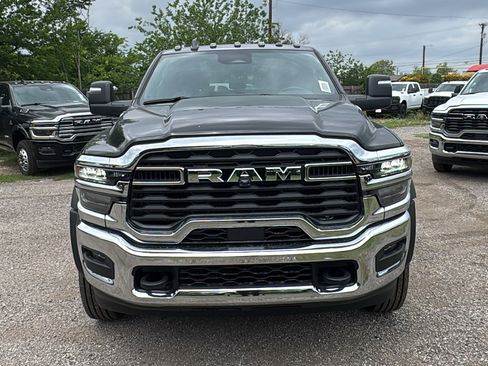 New 2026 RAM 5500 Tradesman w/ Chrome Appearance Group image 2