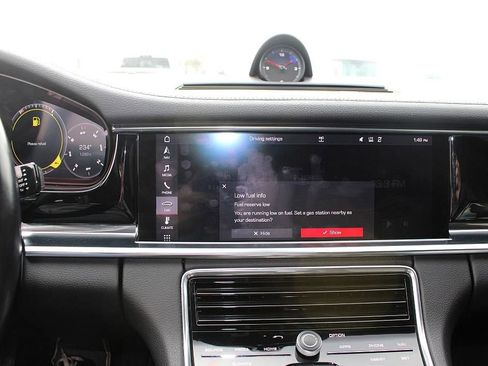 Used 2020 Porsche Panamera 4 image 24