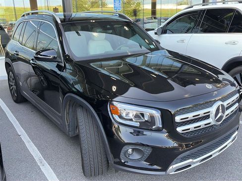 Used 2022 Mercedes-Benz GLB 250 4MATIC image 1