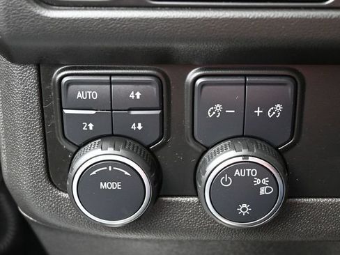 Used 2022 Chevrolet Tahoe Premier AWD/4WD image 14