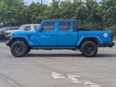 Used 2022 Jeep Gladiator Sport image 8