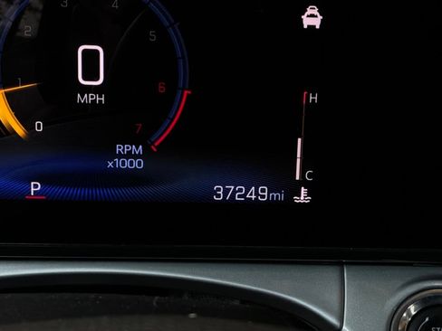 Used 2025 Chevrolet Trax LT FWD image 38