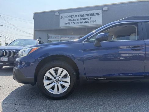 Used 2017 Subaru Outback 2.5i Premium AWD/4WD image 10