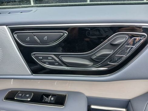 Used 2024 Lincoln Navigator Black Label image 33