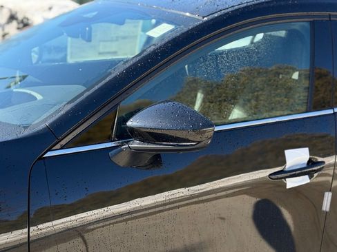 New 2026 MAZDA MAZDA3 Hatchback w/Premium Plus Pkg image 16