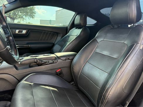 Used 2020 Ford Mustang GT Premium w/ GT Performance Package RWD image 6