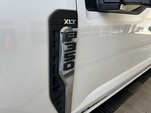 Used 2025 Ford F350 XLT w/ FX4 Off-Road Package image 13