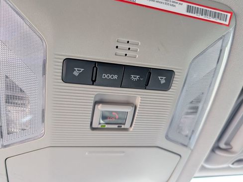 Used 2022 Toyota RAV4 XLE image 13