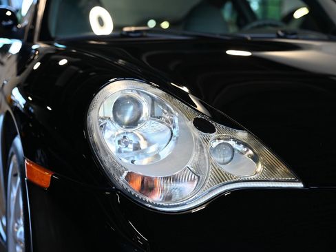 Used 2003 Porsche 911 Carrera RWD image 14