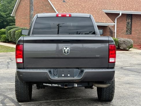 Used 2019 RAM 1500 Express RWD image 5