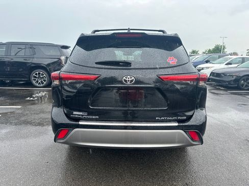 Used 2021 Toyota Highlander Platinum AWD/4WD image 10