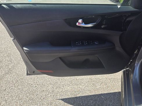 Used 2024 Kia Forte GT-Line FWD image 19