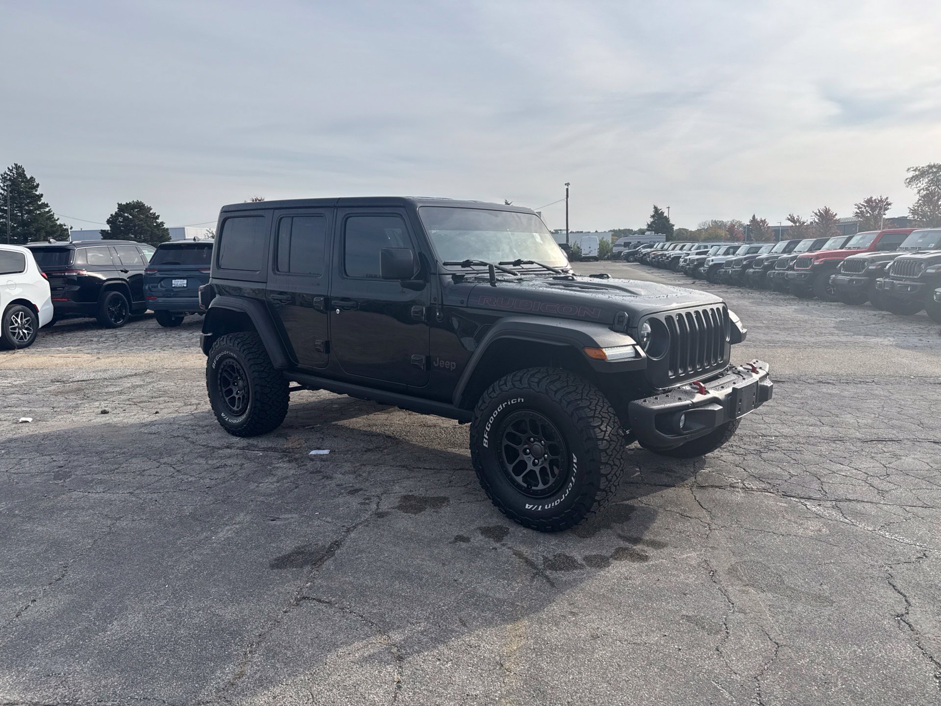 Used 2022 Jeep Wrangler Unlimited Rubicon w/ Xtreme Recon 35" Tire Package AWD/4WD image 4