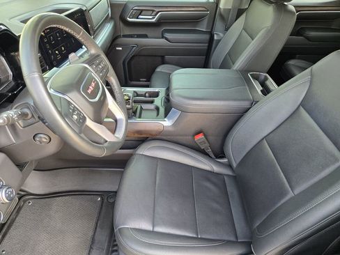 Used 2024 GMC Sierra 1500 SLT w/ SLT Premium Plus Package RWD image 11
