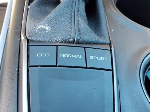 Used 2023 Toyota Camry SE image 22