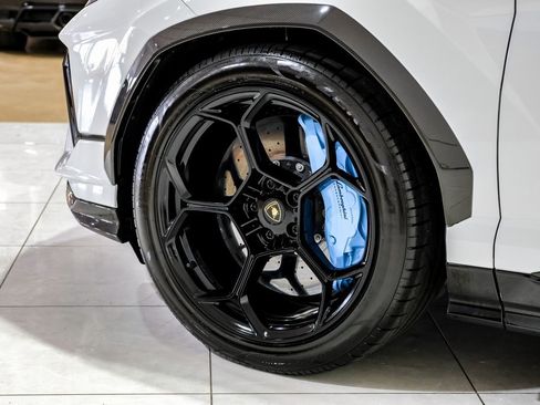 Used 2024 Lamborghini Urus Performante image 68