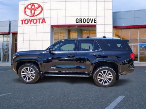 Used 2025 Toyota 4Runner Limited w/ Tow Technology Package AWD/4WD image 2