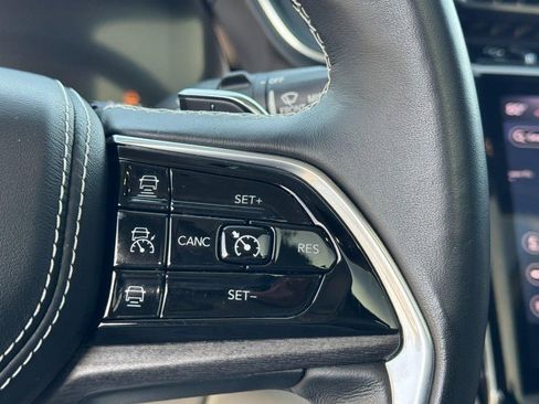 Used 2021 Jeep Grand Cherokee L Overland w/ Luxury Tech Group IV image 20