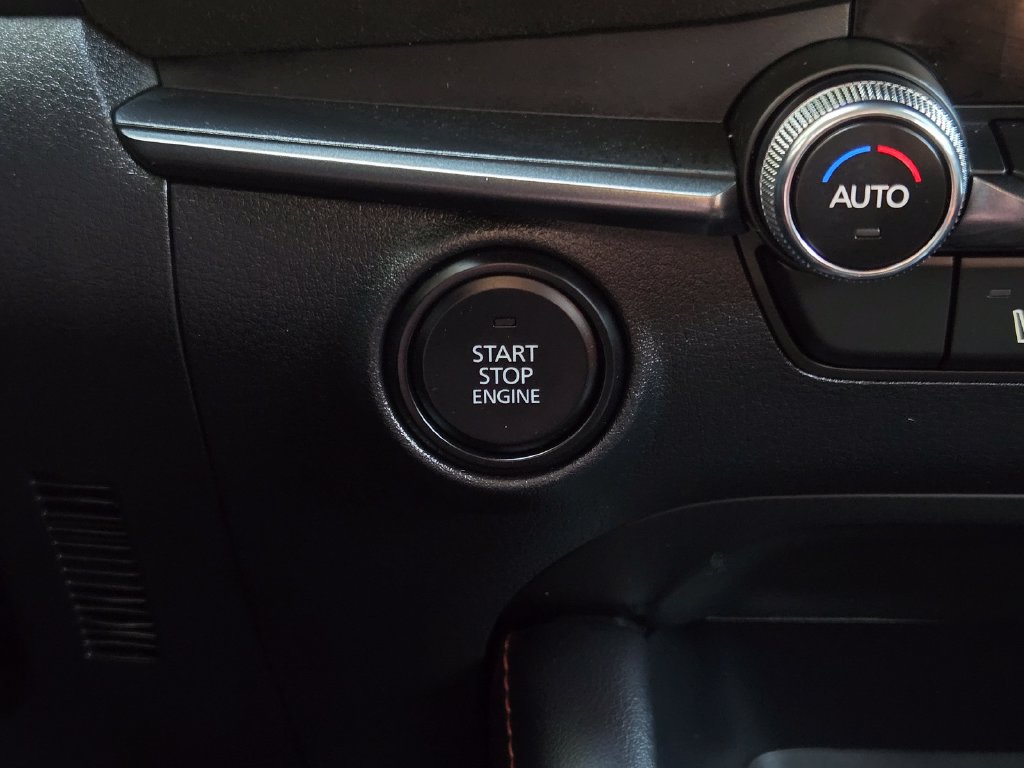 Certified 2025 MAZDA MAZDA3 s AWD/4WD image 20