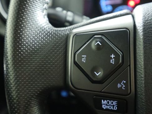 Used 2019 Toyota Tacoma TRD Off-Road image 11