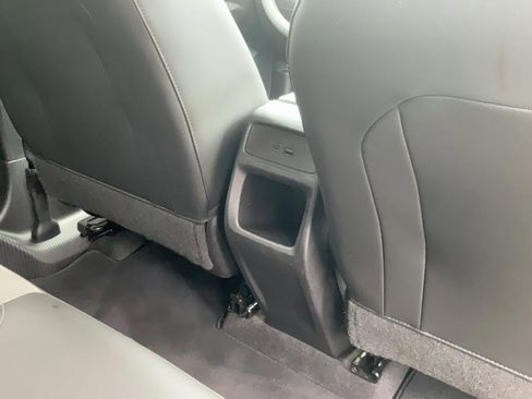 Used 2025 Chevrolet Trax LT FWD image 22