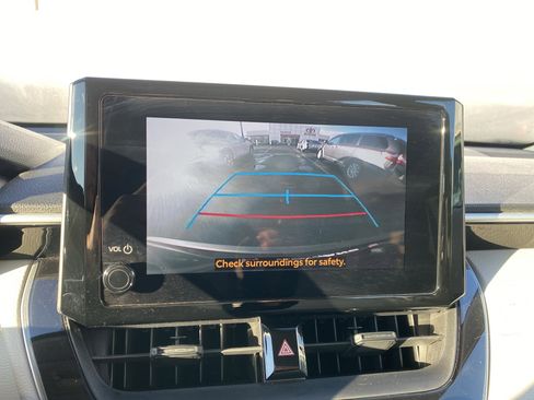 Used 2023 Toyota Corolla Cross L image 17