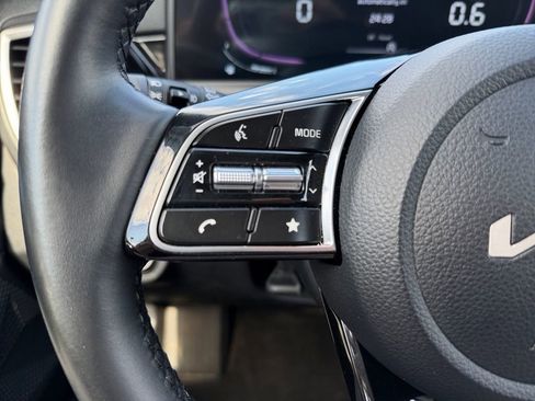 Used 2025 Kia Seltos S image 21