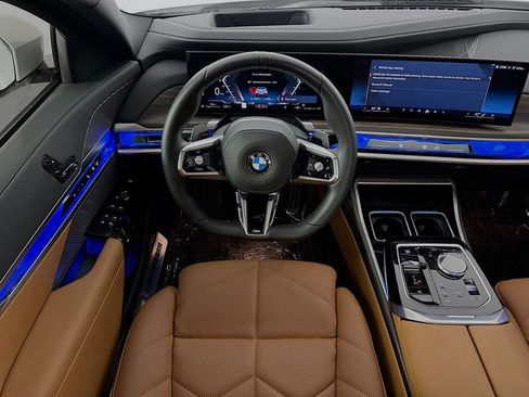 Used 2025 BMW 740i xDrive AWD/4WD image 24