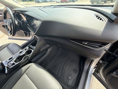 Used 2023 Buick Envision Essence image 26