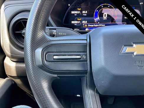 Used 2024 Chevrolet Colorado W/T image 12