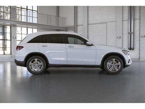 Certified 2022 Mercedes-Benz GLC 300 4MATIC image 40