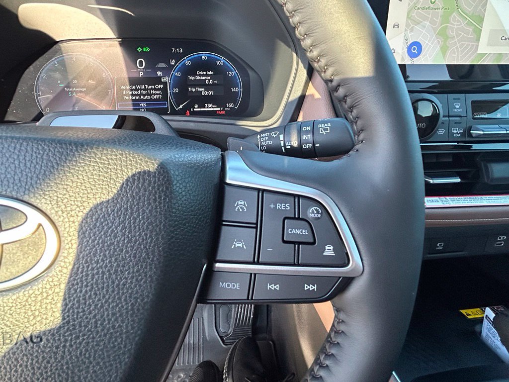 Used 2026 Toyota Grand Highlander AWD image 20