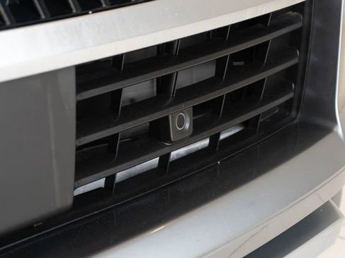 Used 2025 INFINITI QX80 Sensory AWD/4WD image 9