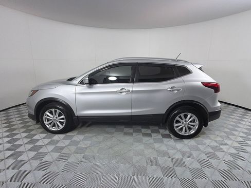 Used 2018 Nissan Rogue Sport SV AWD/4WD image 7