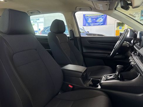Used 2023 Honda CR-V LX image 31
