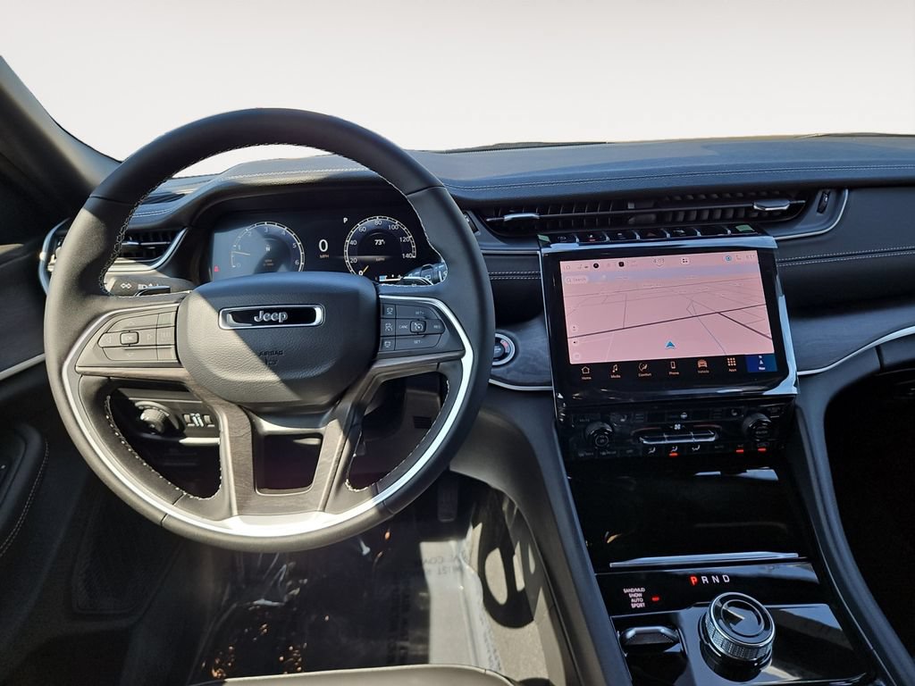 New 2025 Jeep Grand Cherokee Limited w/ Black Appearance Package AWD/4WD image 15