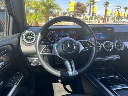 Used 2024 Mercedes-Benz GLB 250 image 34