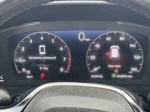 Used 2025 Honda Pilot Elite image 15