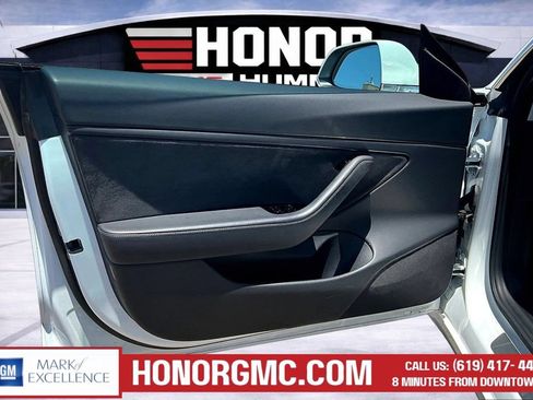 Used 2020 Tesla Model 3 Long Range AWD/4WD image 18