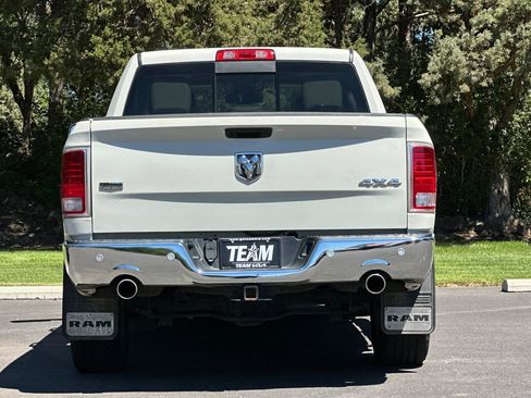 Used 2018 RAM 1500 Laramie w/ Convenience Group AWD/4WD image 5