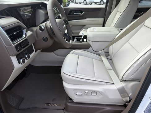New 2026 GMC Yukon Denali RWD image 10