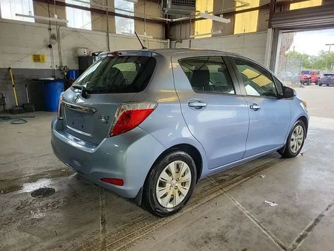 Used 2013 Toyota Yaris LE FWD image 2