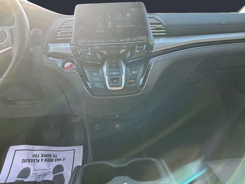 Used 2022 Honda Odyssey Touring image 11