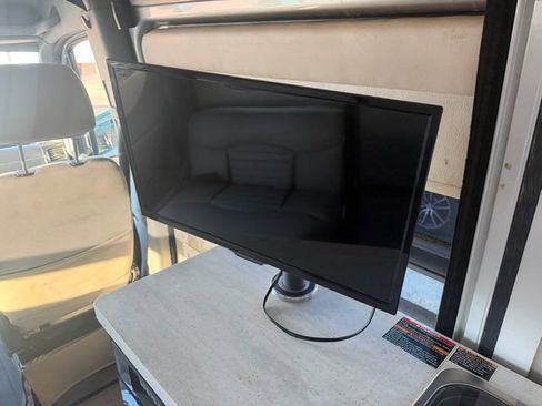 Used 2018 Mercedes-Benz Sprinter 3500 image 30