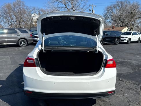 Used 2024 Chevrolet Malibu LT image 19