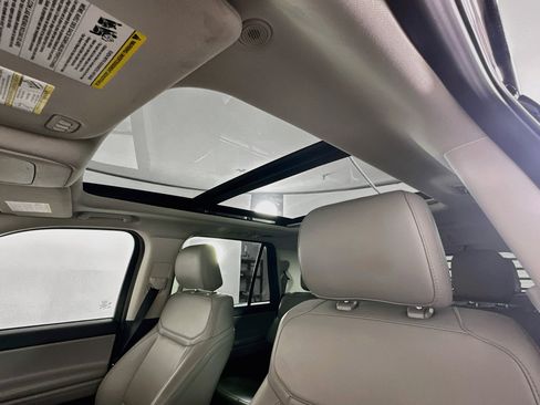 Used 2025 Ford Expedition Active AWD/4WD image 27