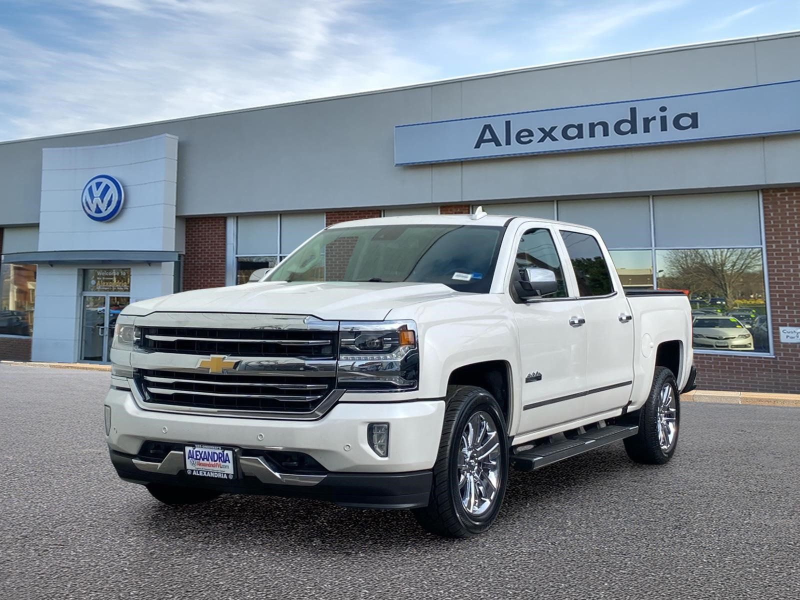 Used 2018 Chevrolet Silverado 1500 High Country RWD image 1