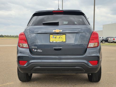 Used 2021 Chevrolet Trax LS w/ Tint and Cruise Package image 6