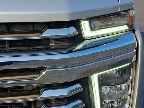 Used 2022 Chevrolet Silverado 3500 High Country AWD/4WD image 12