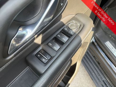 Used 2023 GMC Yukon Denali w/ Advanced Technology Package image 13